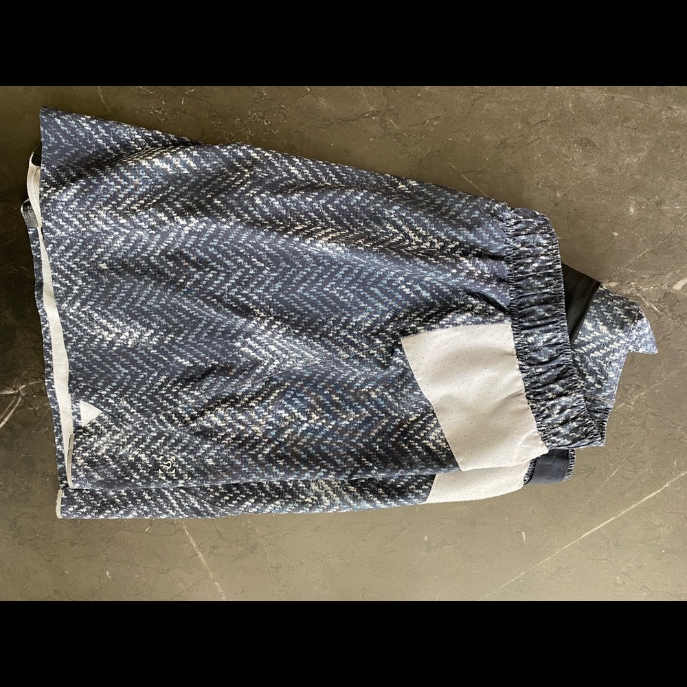 Lululemon Athletica Surge Short Short 6”